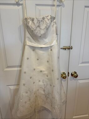 NWT David’s Bridal Galina VW8897 Ivory Strapless Tea Length Wedding Dress Sz 2